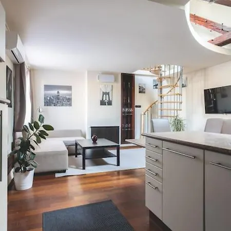 Klotild & Matild Floor In Downtown Appartement