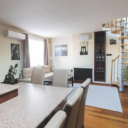 Klotild & Matild Floor In Downtown Appartement