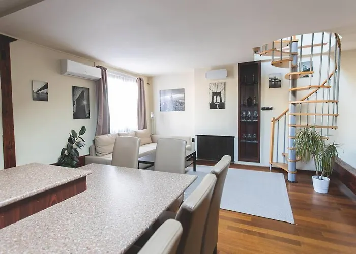 Klotild & Matild Floor In Downtown Appartamento